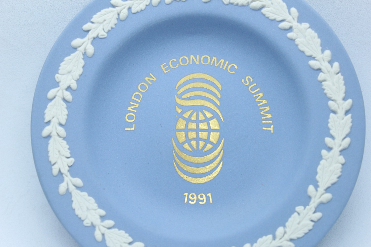 Coupelle Commémorative Wedgwood Jasperware – London Economic Summit 1991 – Made in England-photo-3