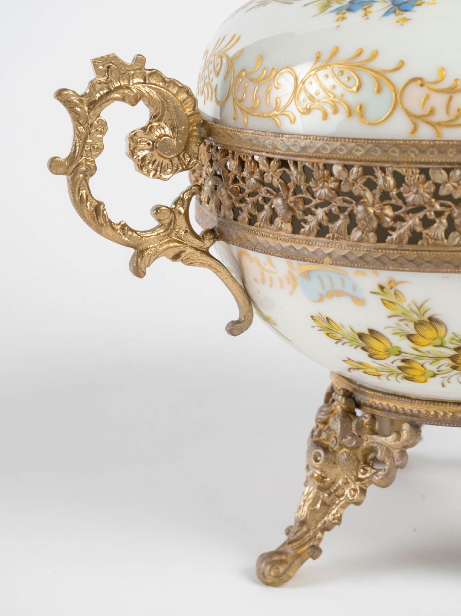 White Porcelain And Gilded Bronze Candy Dish, Late 19th Century-photo-4