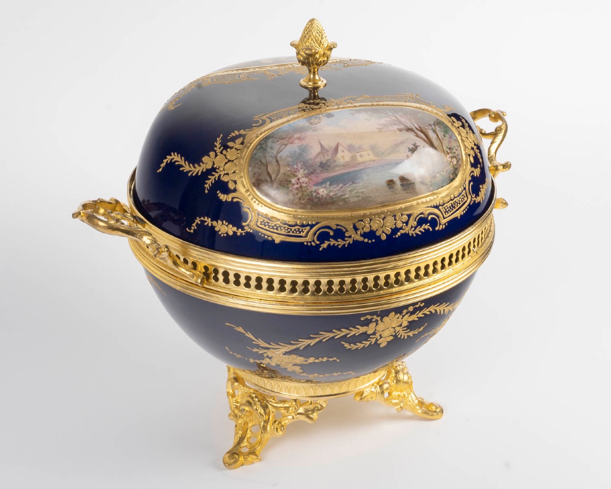 Sèvres-style Candy Dish Made Of Earthenware, Late 19th Century