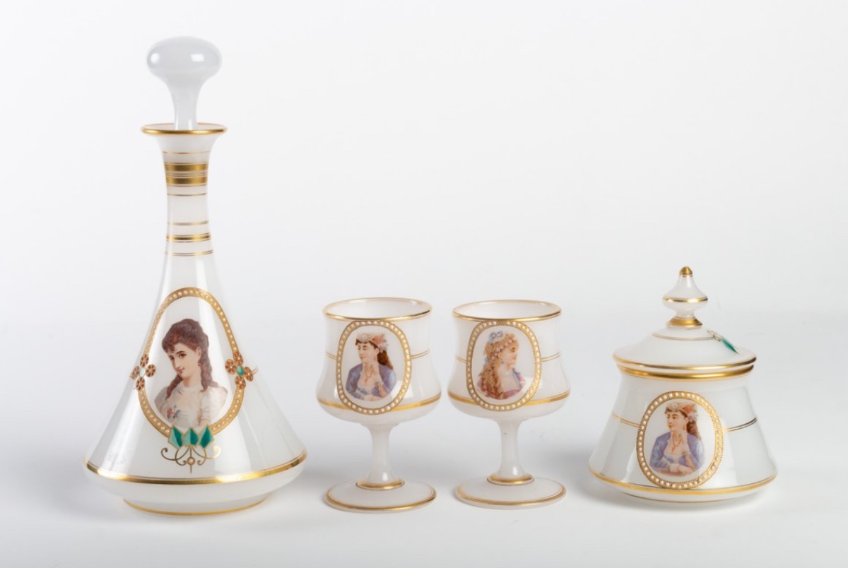 White Opaline Night Service Set Featuring Portraits Of Women, Napoleon III Period, Late 19th Century-photo-2