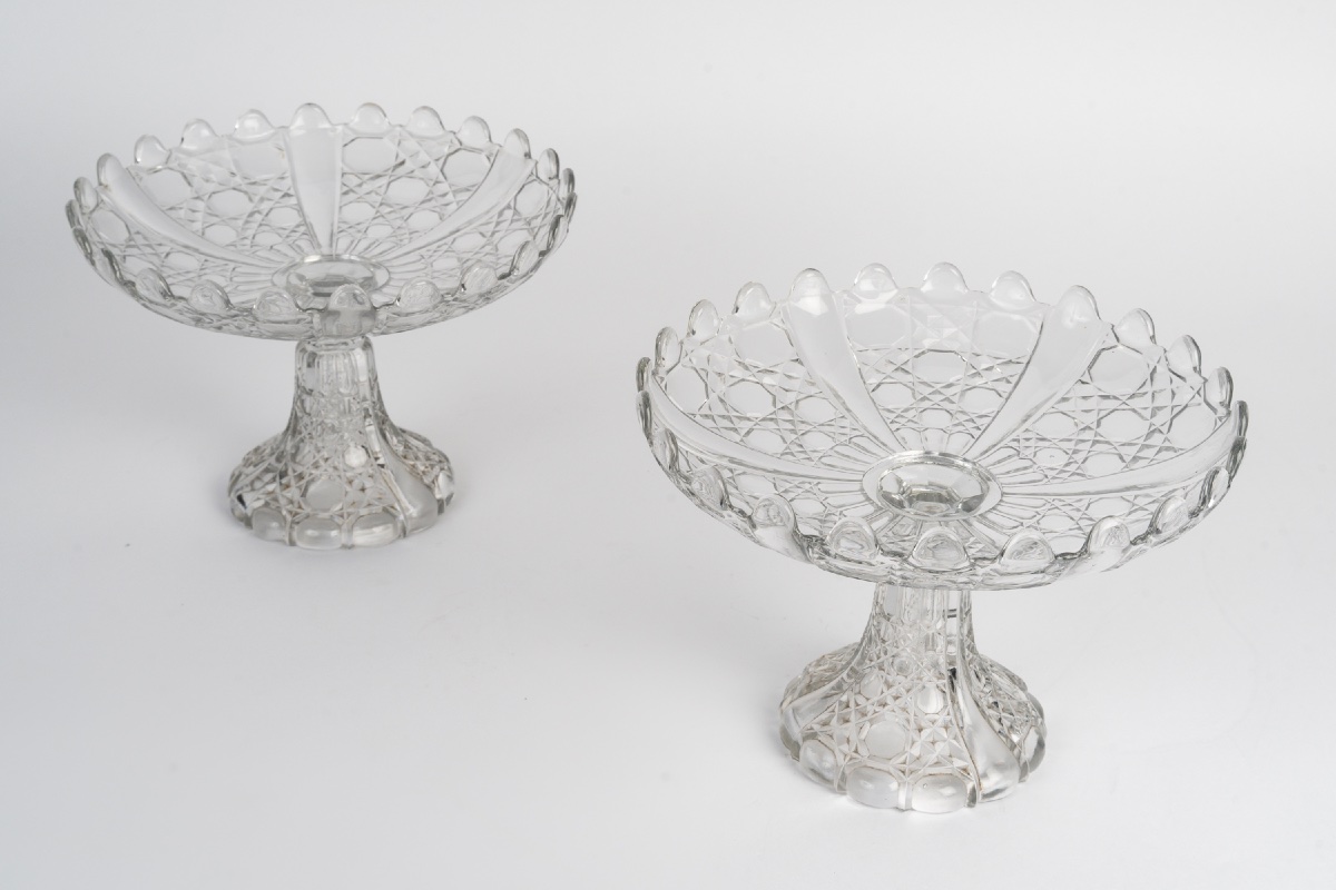 A Pair Of Molded Crystal Glasses -photo-4