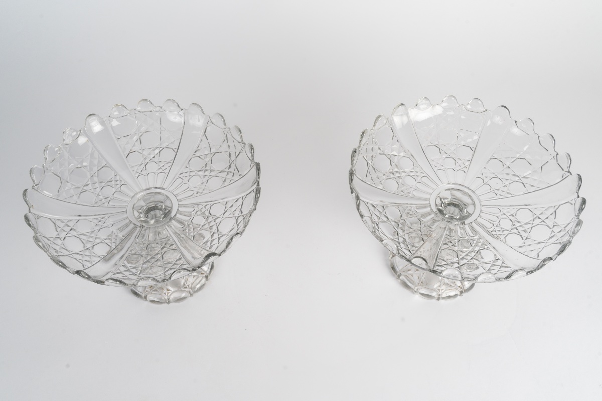 A Pair Of Molded Crystal Glasses -photo-3