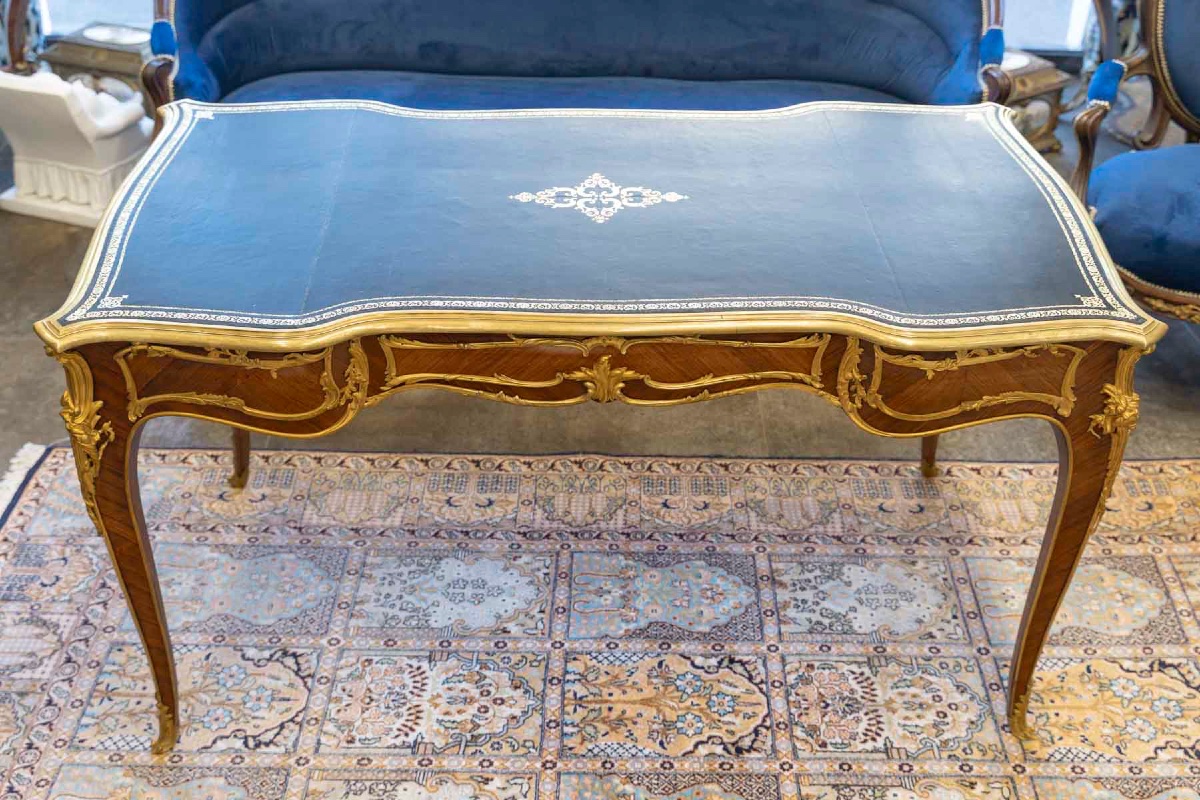 Bureau plat de style Louis XV en bois de violette et bronzes dorés, fin XIXe siècle-photo-3