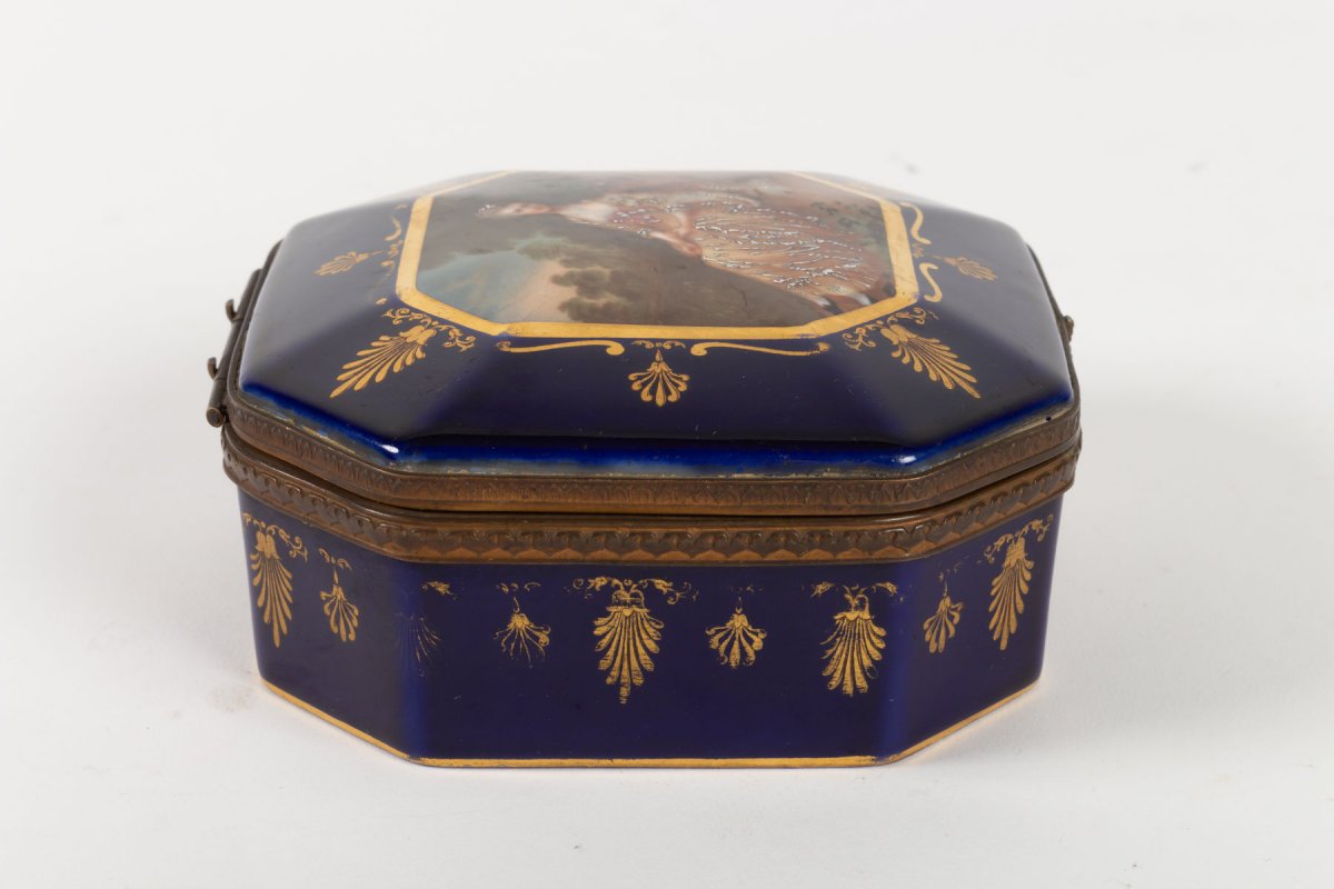 Box In Porcelain And Brass Frame, Napoleon III Period, Signed Marcy Limoges.-photo-4