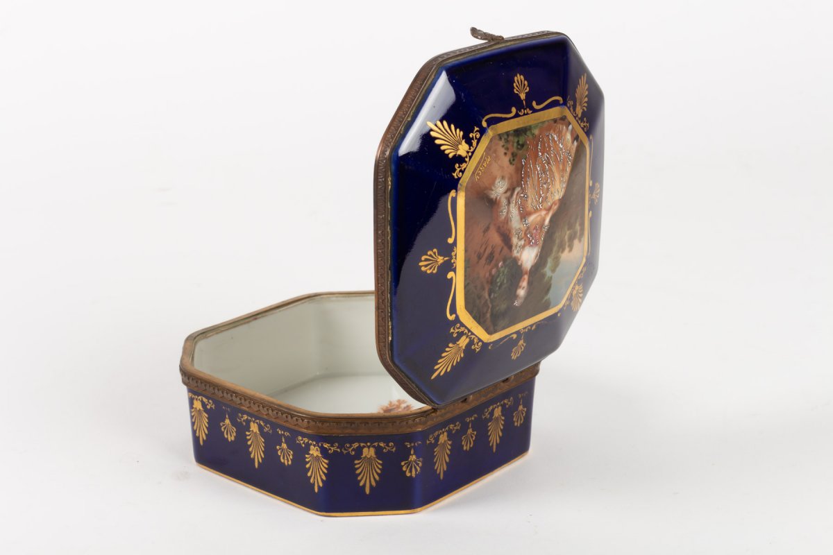 Box In Porcelain And Brass Frame, Napoleon III Period, Signed Marcy Limoges.-photo-3