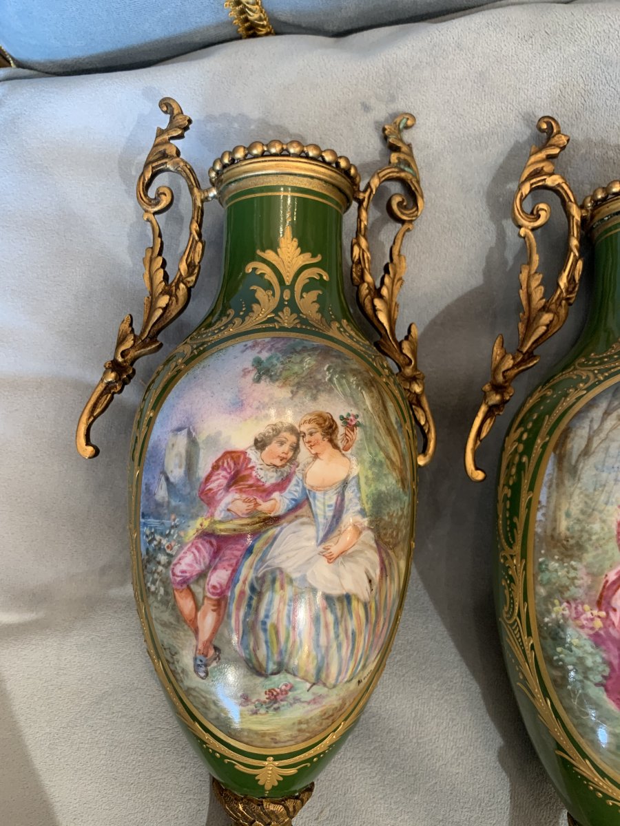 Paire De Vases En Porcelaine De Sèvres à Décor De Scènes Galantes, époque Napoléon III-photo-3
