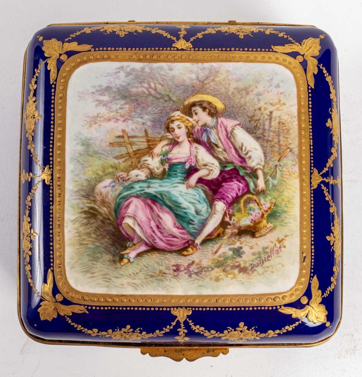 Box In Blue Porcelain Late Nineteenth Century-photo-3