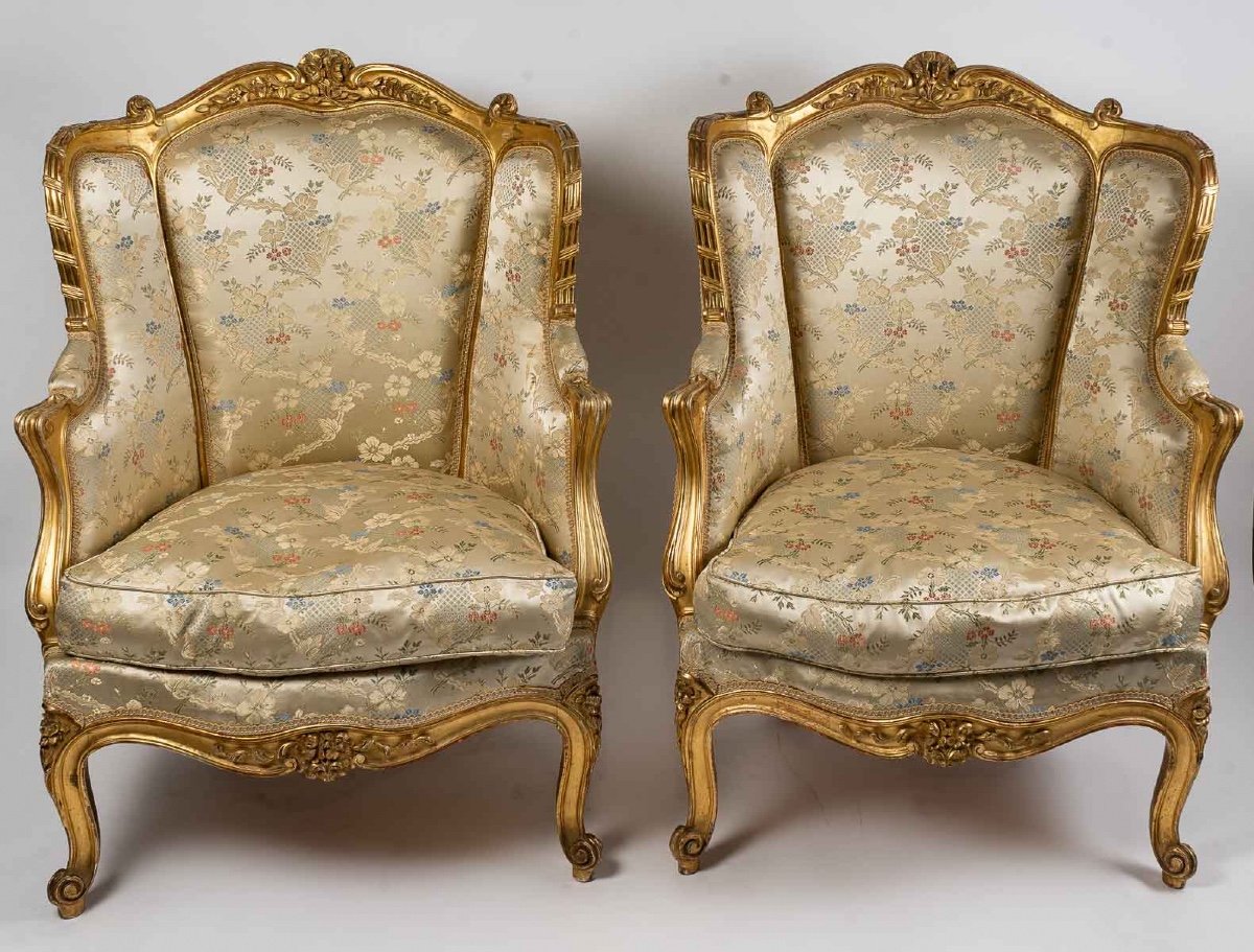 Paire De Bergères En Bois Doré De Style Louis XV, Fin XIXème Siècle 