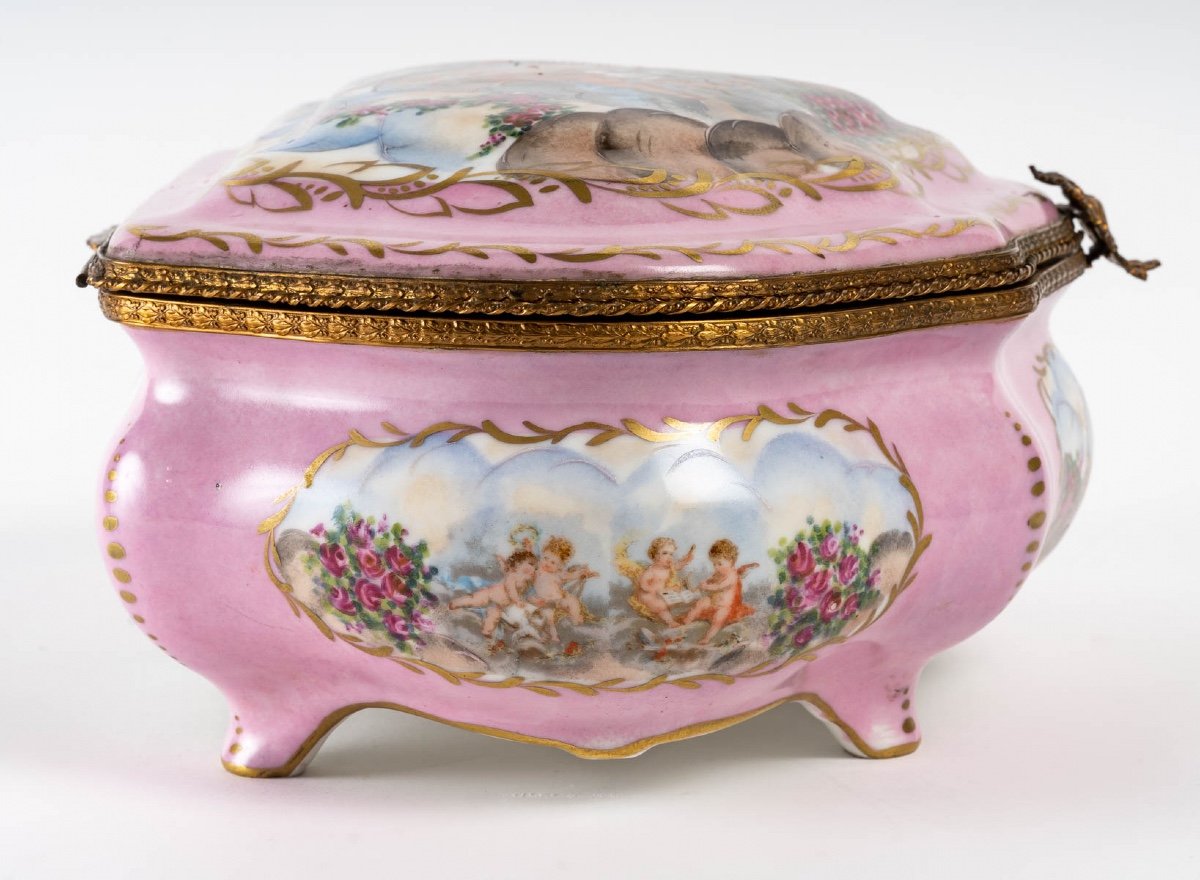 Boite à Bijoux En Porcelaine Rose De Style Sèvres -photo-1
