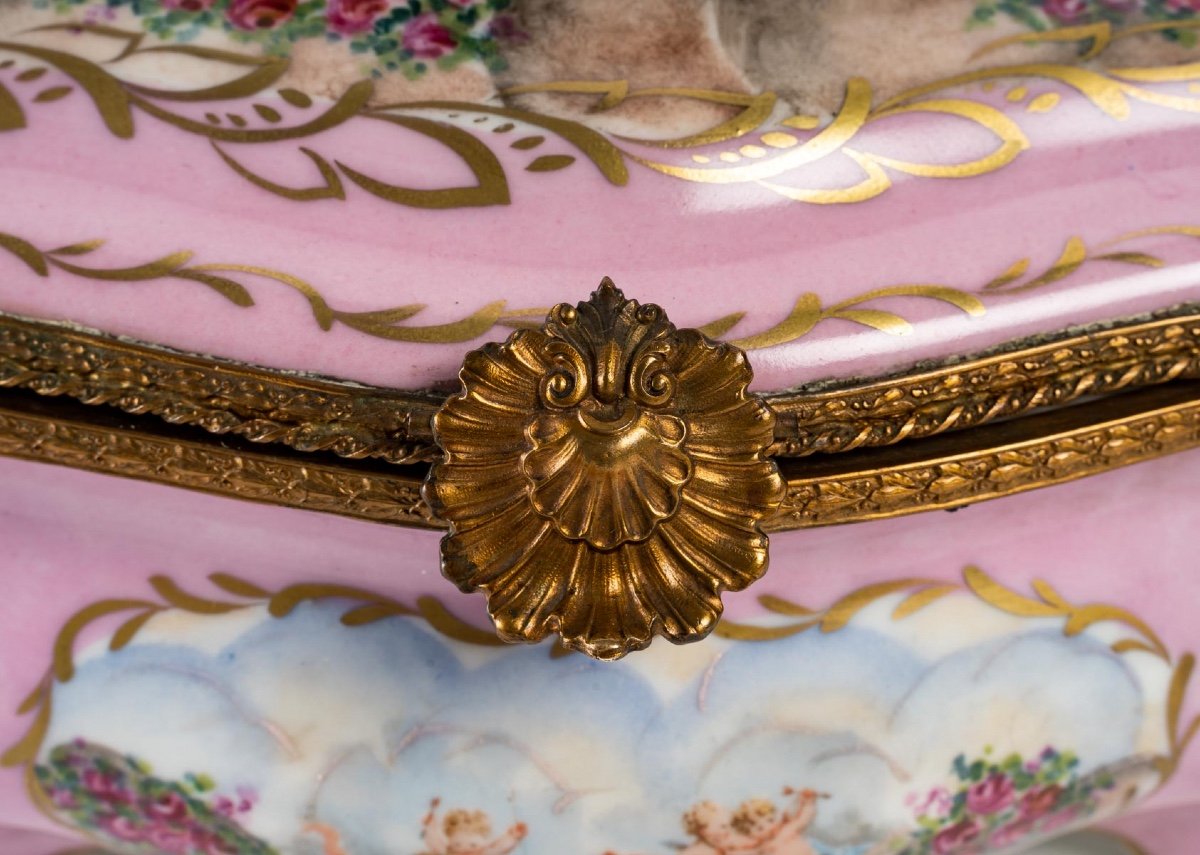 Boite à Bijoux En Porcelaine Rose De Style Sèvres -photo-2