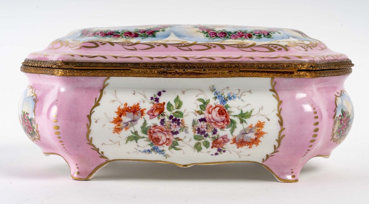 Boite à Bijoux En Porcelaine Rose De Style Sèvres -photo-7