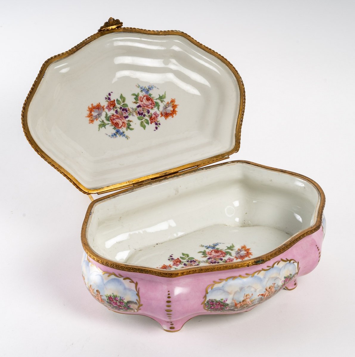Boite à Bijoux En Porcelaine Rose De Style Sèvres -photo-8