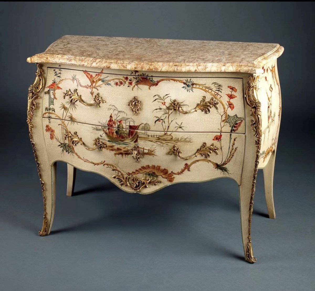 Commode En Laque De Style Louis XV Fin XIXème Siècle 