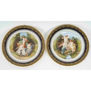 Une Paire d'Assiettes En Porcelaine De Limoge 