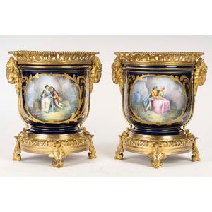 Une Paire De Cache-pot En Porcelaine, Fin XIXème Siècle 