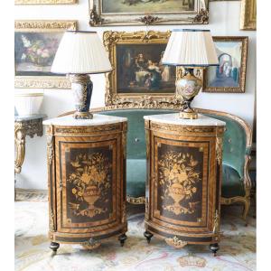 Une paire encoignures de style napoleon III, fin XIXème siècle 