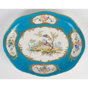 Une coupe en porcelaine de Sévres, XVIIIème siècle 