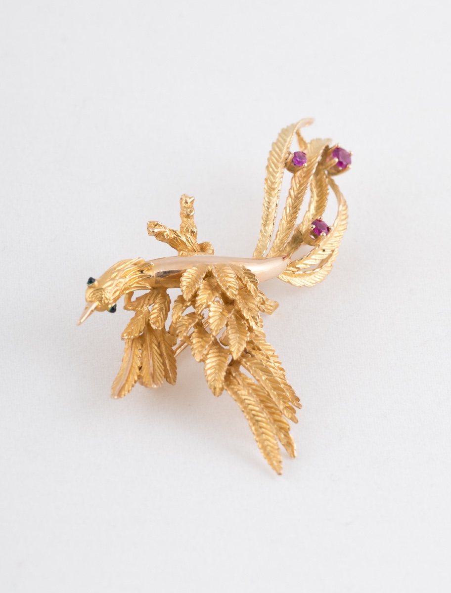 Fantastic Bird Brooch Yellow Gold & Ruby
