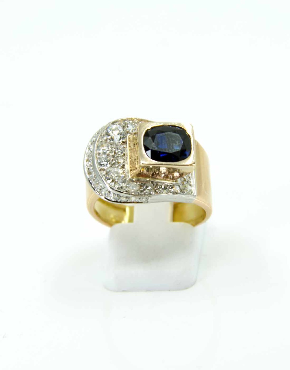 Tank Belt Ring Gold, Sapphire & Diamonds