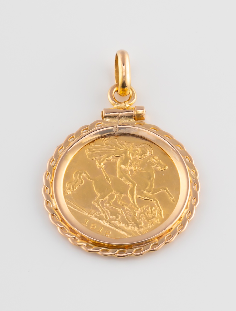 George V Sovereign Gold Medal Pendant