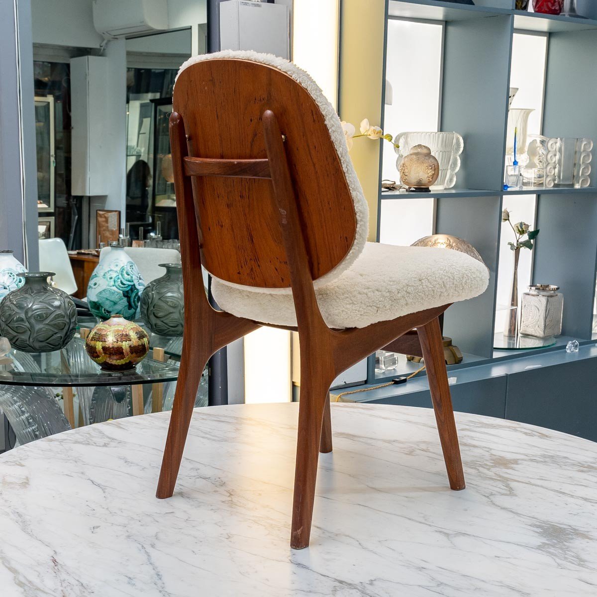 Set Of 6 Danish Teak Chairs Covered With Bouclé Sheepskin Fabric.-photo-5