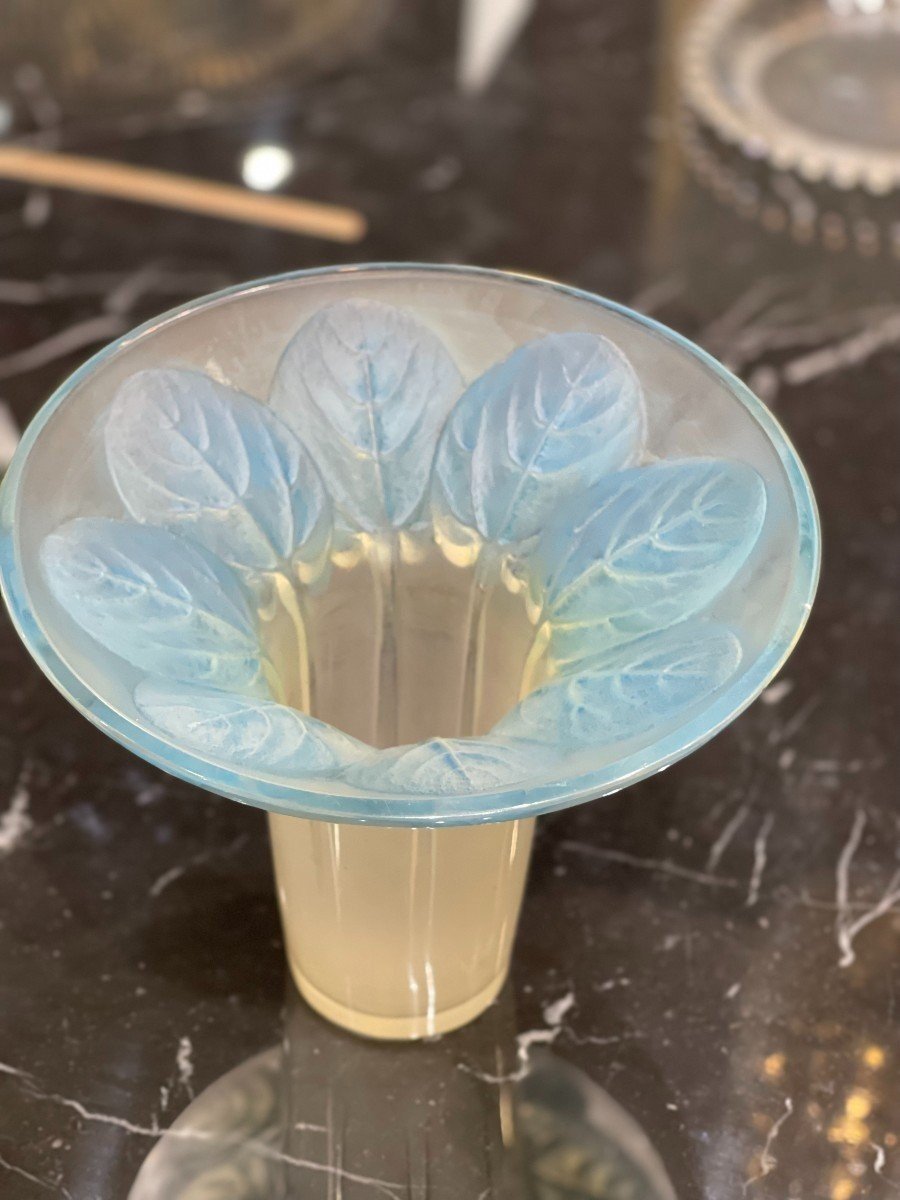 René Lalique : Violet Vase-photo-2
