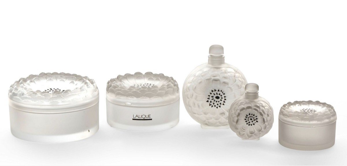 Lalique France : Garniture De Toilette « Dalhia »-photo-1