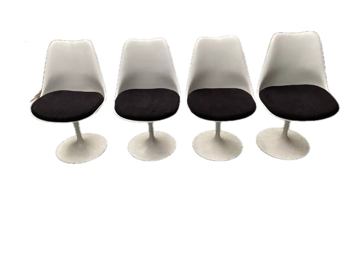 Eero Saarinen (1910-1961) & Knoll International (publisher) 4 Swivel Chairs