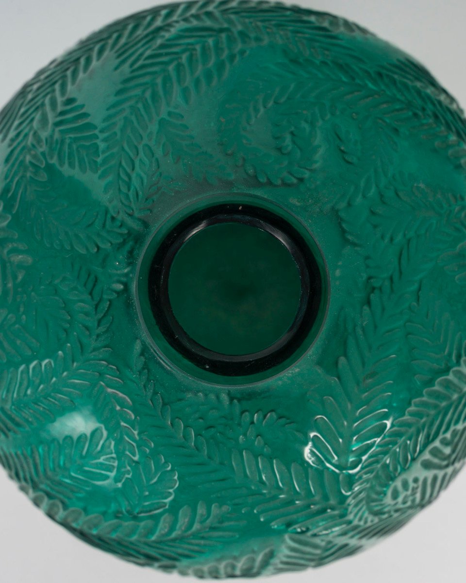 1923 - René Lalique Green Tinted "palms" Vase.-photo-3