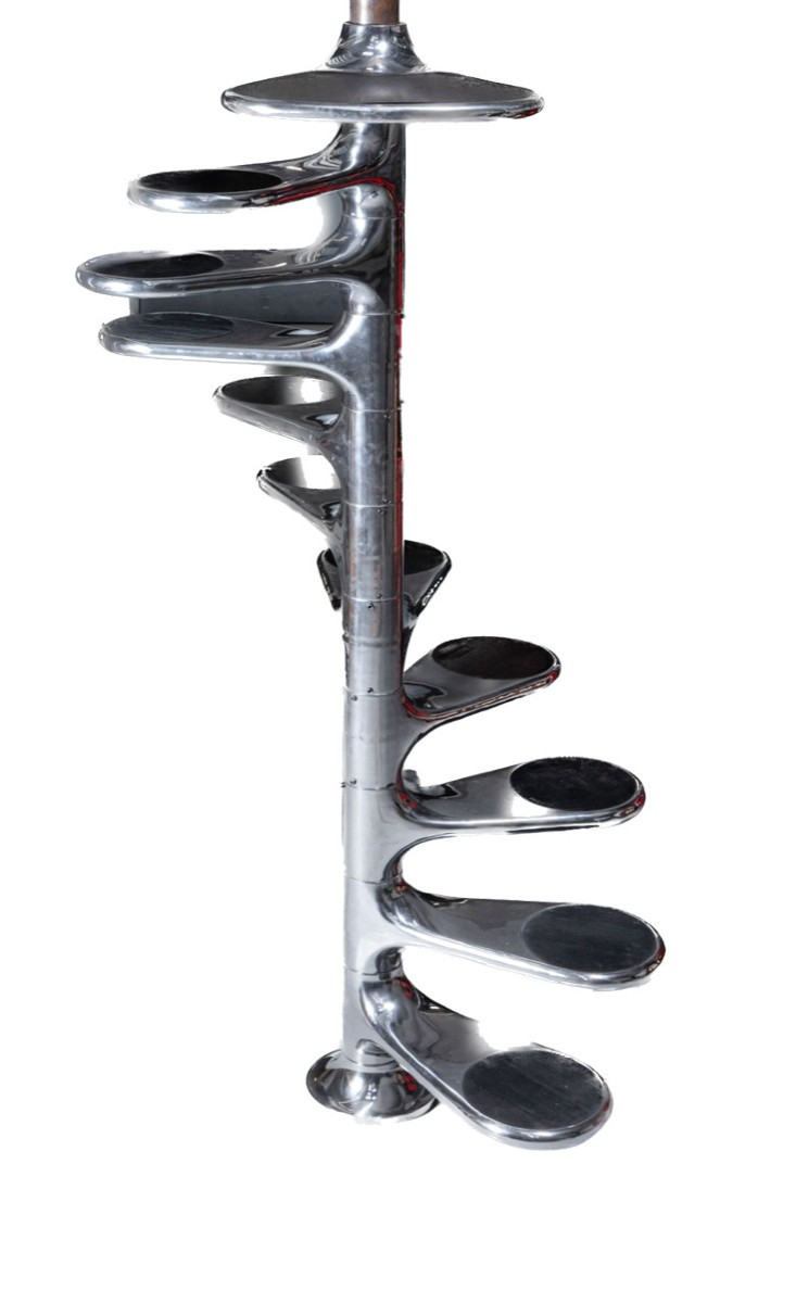 Roger Tallon: Escalier hélicoïdal ,18 marches