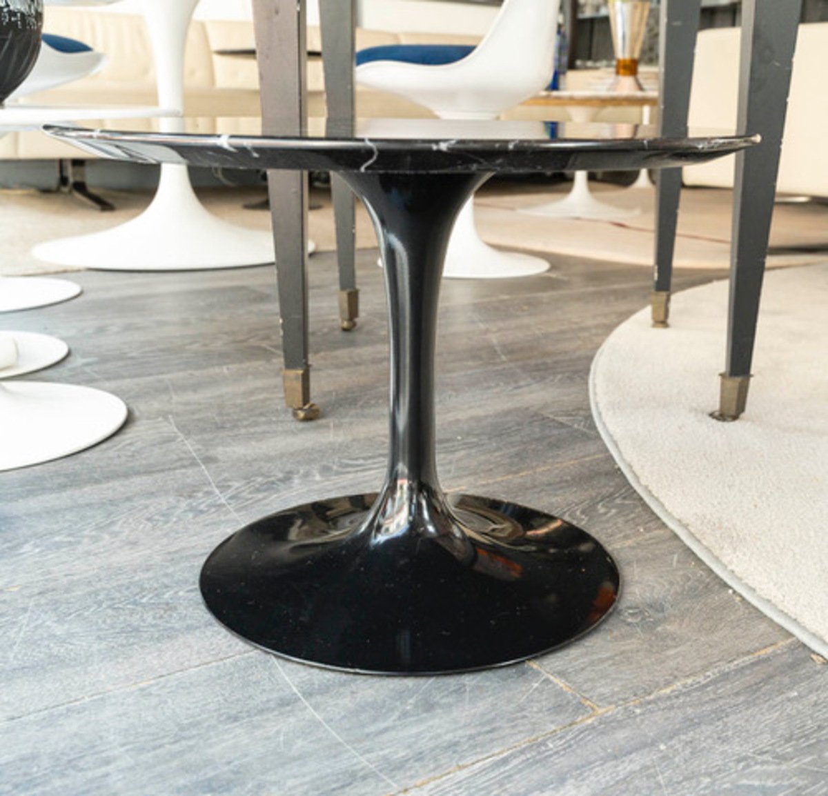 Eero Saarinen (1910-1961), Edition Knoll: “marquina” Marble Pedestal Table-photo-2