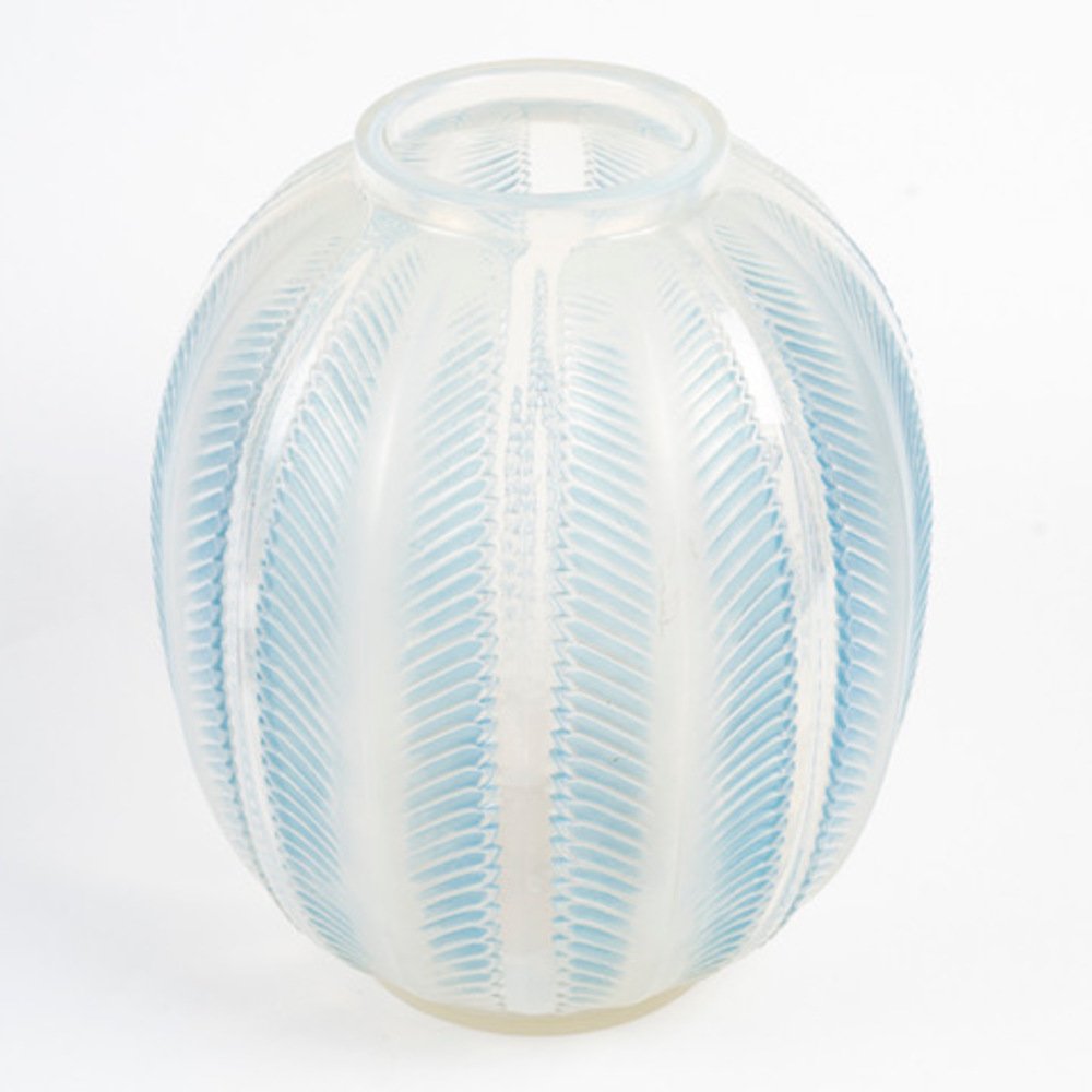  1932 - René Lalique - Opalescent “biskra” Vase.-photo-2