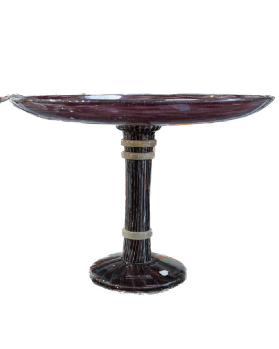 Circa 1925  Charles Schneider Coupe sur pied verre 