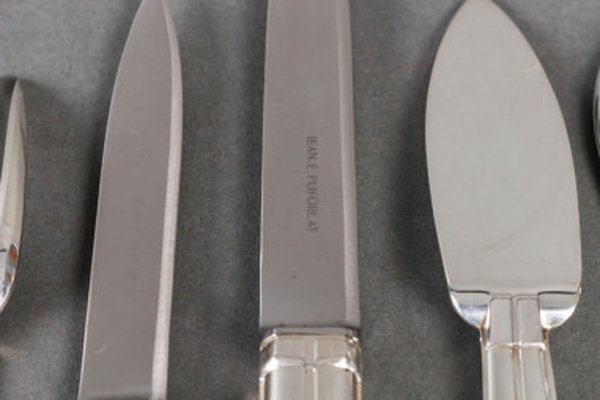 Jean E. Puiforcat – “Chantaco” Flatware Set, 71 Pieces-photo-4