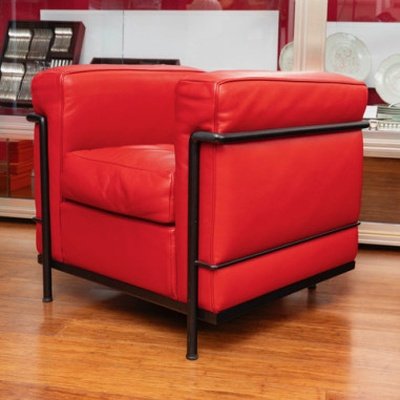 LE CORBUSIER ET PIERRE JEANNERET : Fauteuil "LC2" cuir rouge-photo-4
