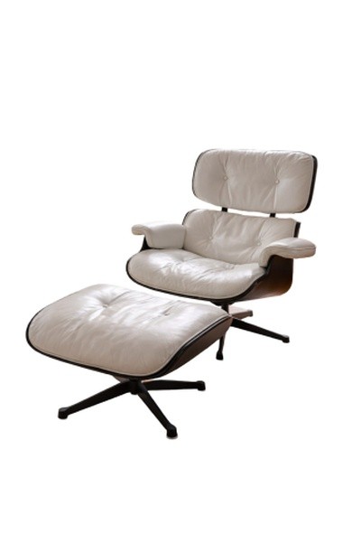 Charles et Ray EAMES – Édition MOBILIER International : Fauteuil Lounge et son ottoman