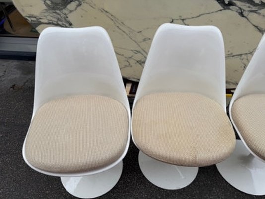 Eero SAARINEN (1910-1961) & KNOLL INTERNATIONAL (éditeur) : Ensemble de 4 chaises « TULIP » piv-photo-3