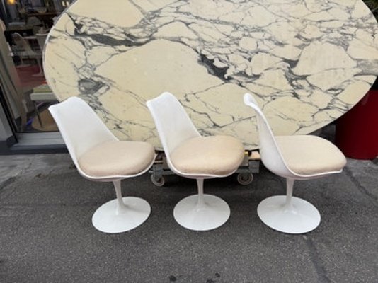 Eero SAARINEN (1910-1961) & KNOLL INTERNATIONAL (éditeur) : Ensemble de 4 chaises « TULIP » piv-photo-1