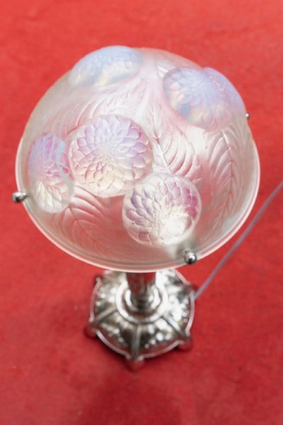 1921 -René Lalique -paire de Lampe "Dahlias " en verre opalescent-photo-3