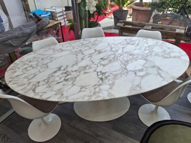 KNOLL & Eero Saarinen ,Table ovale "TULIP", 198x121cm marbre Calacatta-photo-1