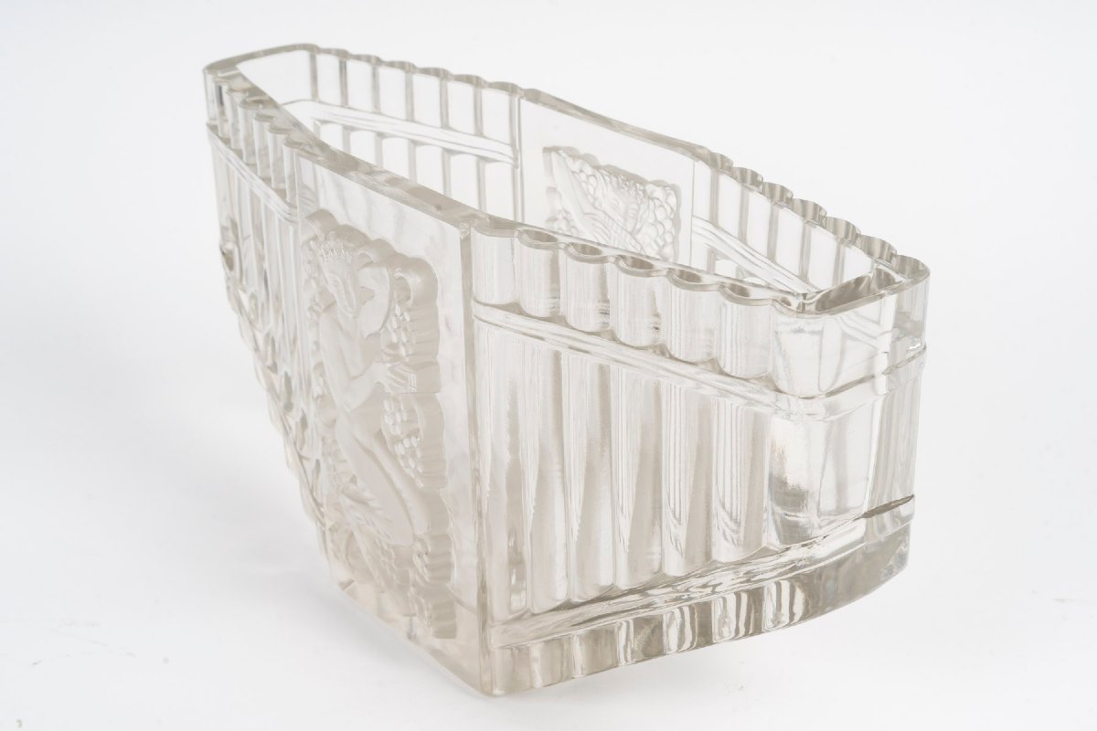 René Lalique Opalescent Vase « Pan »-photo-2