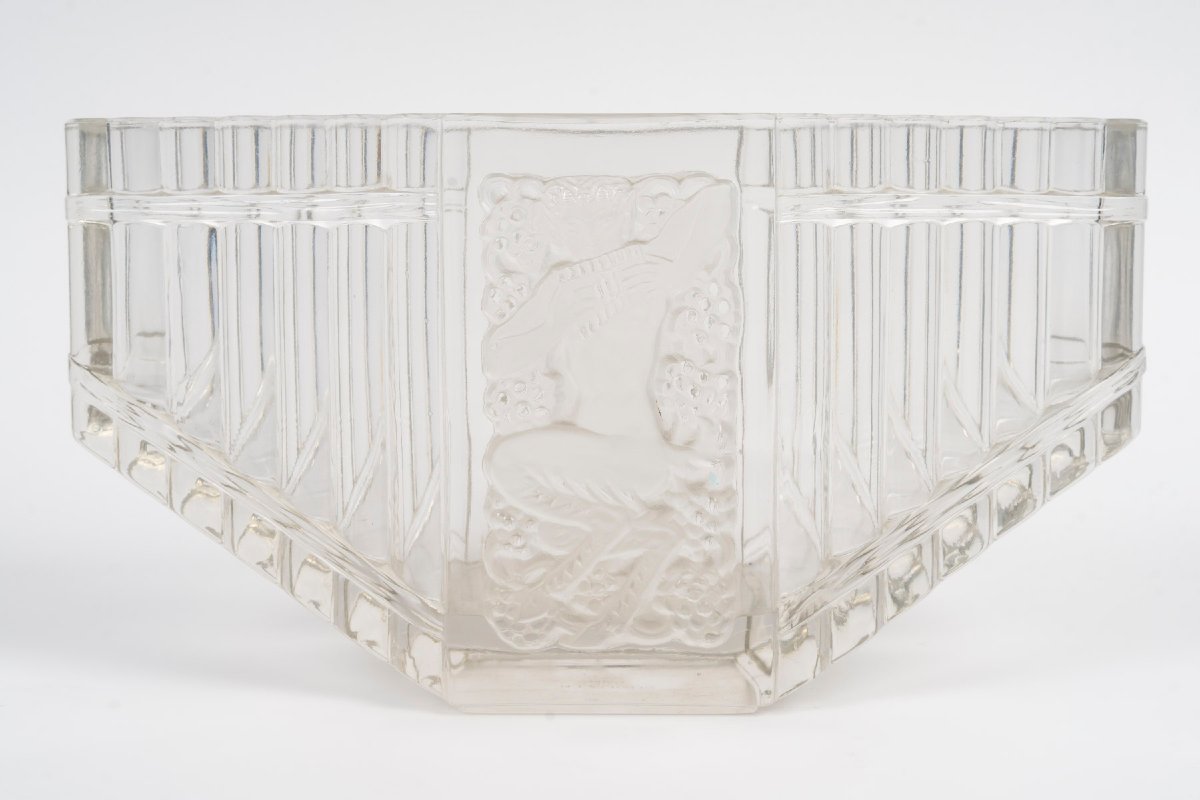 René Lalique Opalescent Vase « Pan »