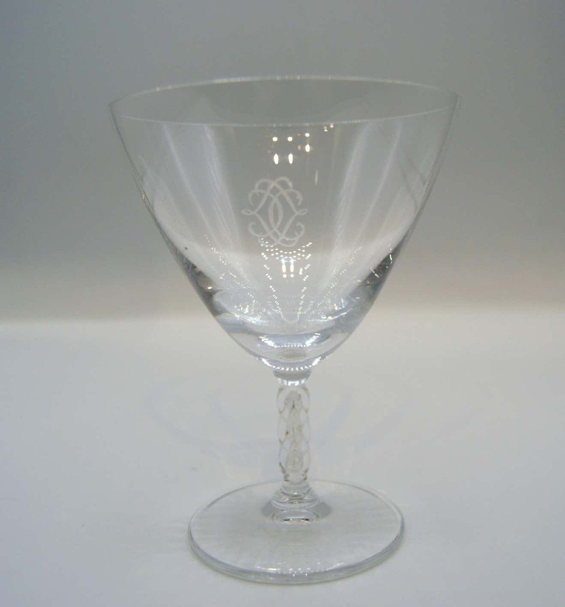 Lalique France, Suite de verres "Guebwiller" 37 Pieces, 1 broc, 1 Carafe-photo-4