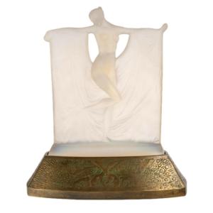 1925 René Lalique - 'suzanne' Statuette, Opalescent Glass