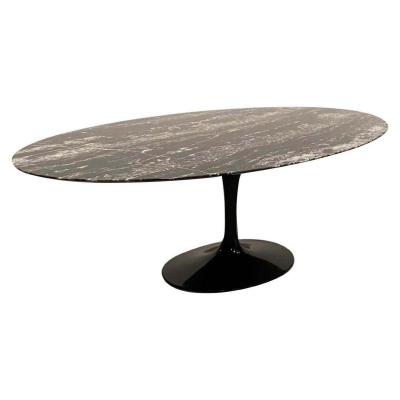 Eero Saarinen & Knoll "Tulip" Ovale Table 244 cm Noire