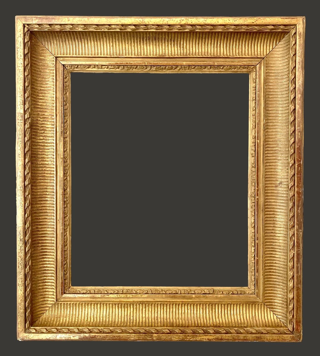 Channel Frame - 33.00 X 20.80 - Ref - 2030-photo-1