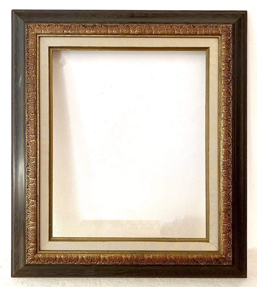 Wooden Frame - 41.50 X 33.50 - Ref - 2039-photo-3