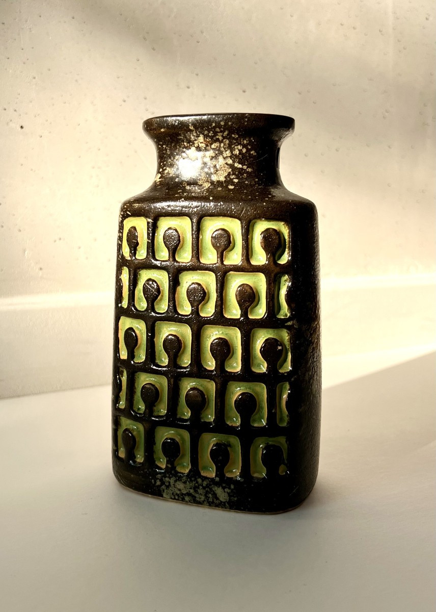 Vase en céramique. XXème.Travail allemand.
