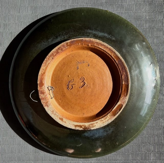 Roger GUERIN (1896-1954) Plat au boxeur en céramique émaillé.-photo-3