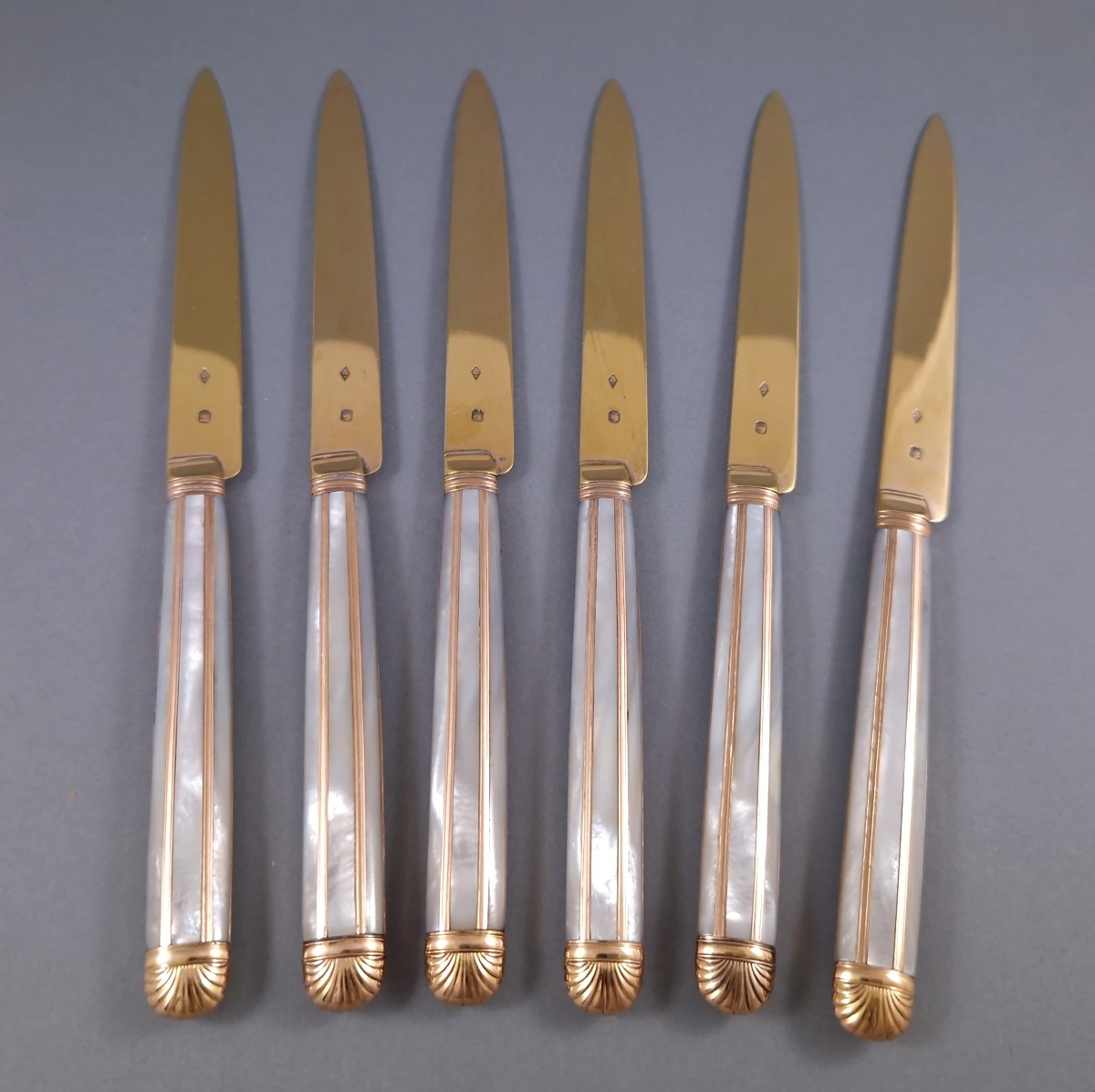 Cardeilhac: 6 Knives In Gold, Vermeil And Mother-of-pearl